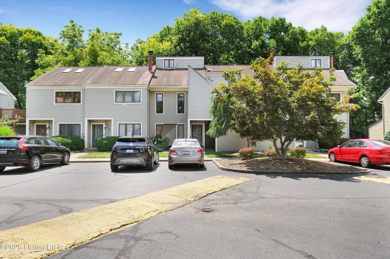 348 Crescent Spring Dr, Louisville, KY 40206