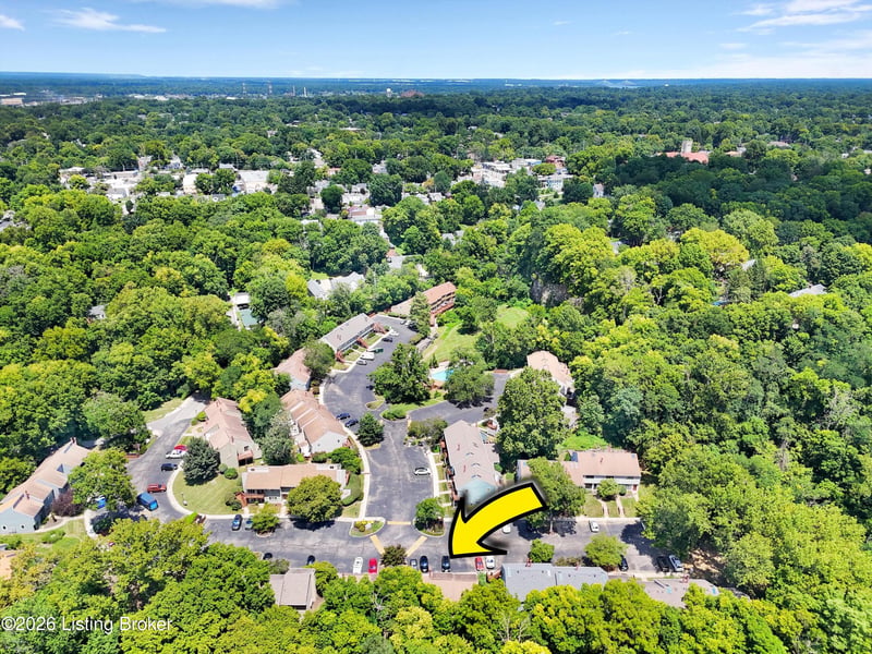 348 Crescent Spring Dr, Louisville, KY 40206