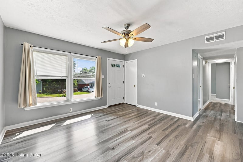 350 Eastview Cir, Shelbyville, KY 40065
