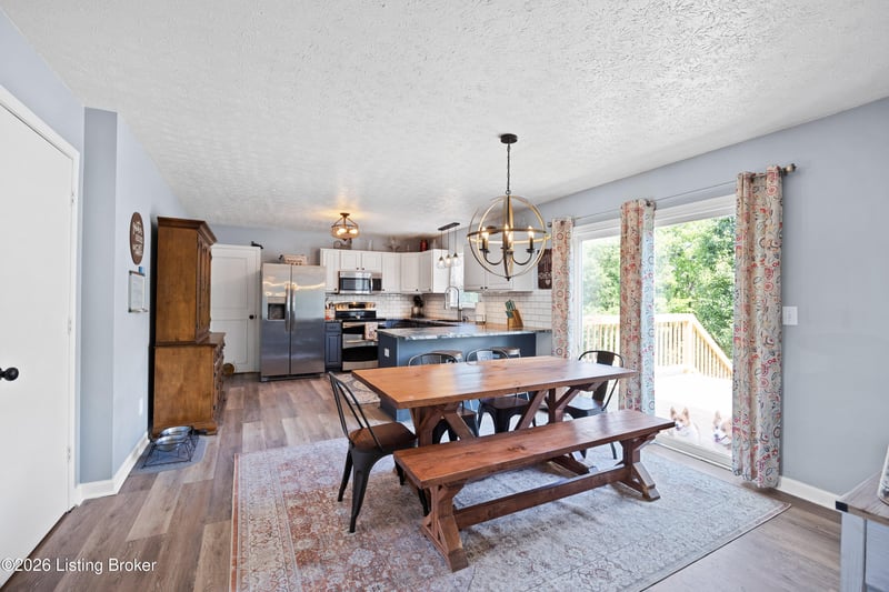 350 Pin Oak Dr, Taylorsville, KY 40071