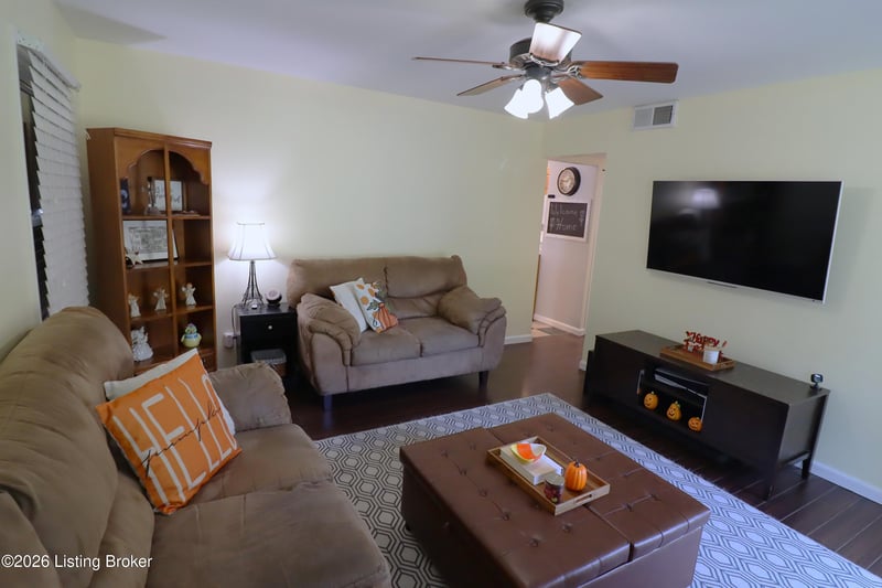 3502 Charlane Pkwy, Jeffersontown, KY 40299