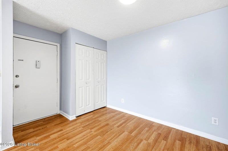 3502 Lodge Ln #333, Louisville, KY 40218