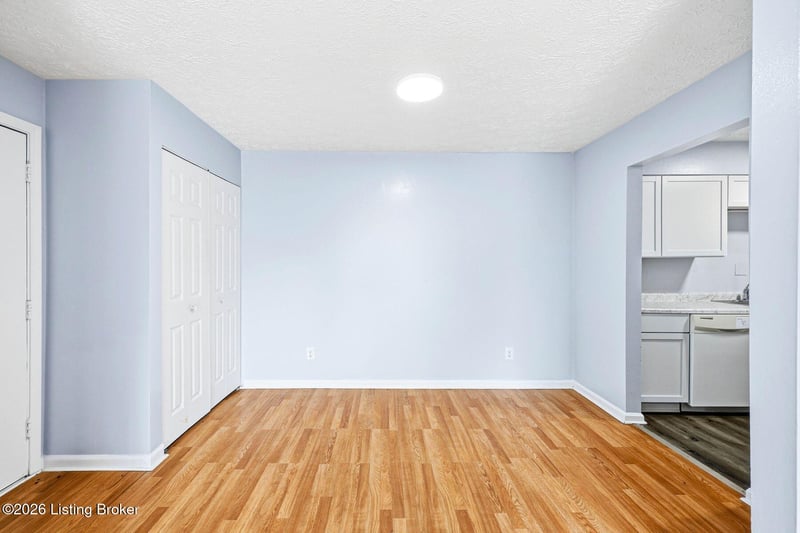 3502 Lodge Ln #333, Louisville, KY 40218