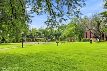 3502 Lodge Ln #333, Louisville, KY 40218
