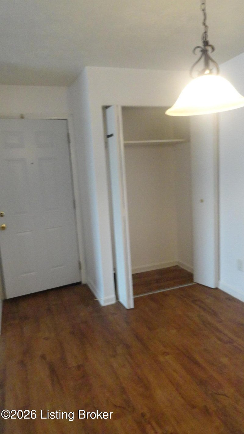 3503 Lodge Ln #307, Louisville, KY 40218