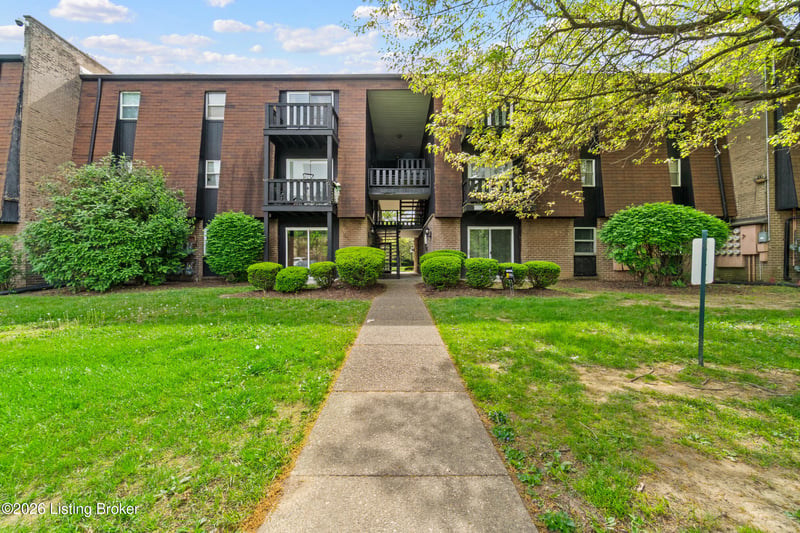 3505 Lodge Ln #210, Louisville, KY 40218