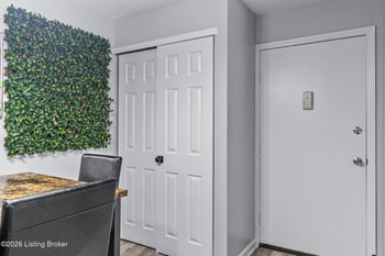 3505 Lodge Ln #APT 212, Louisville, KY 40218