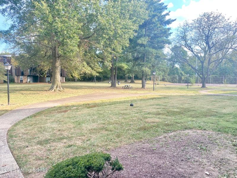 3505 Lodge Ln #APT 311, Louisville, KY 40218