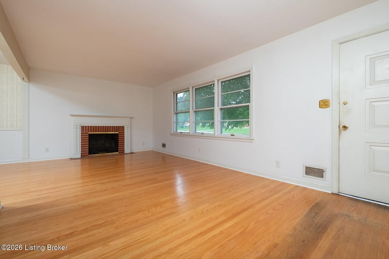 3507 Capri Dr, Louisville, KY 40218