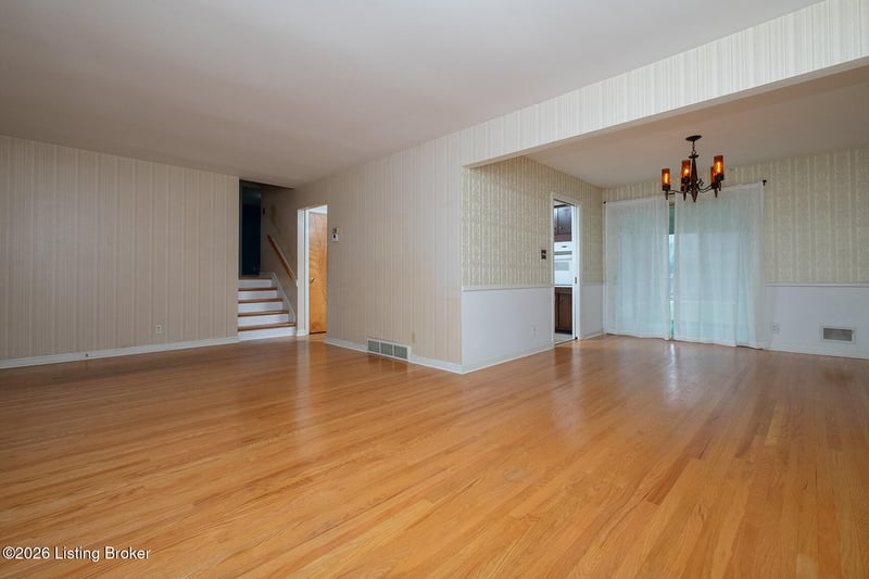 3507 Capri Dr, Louisville, KY 40218