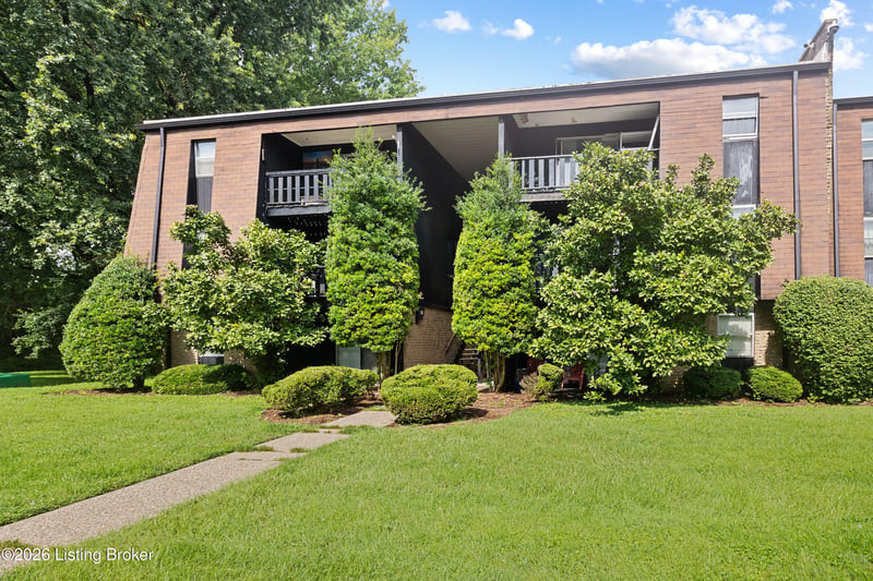 3508 Lodge Ln #123, Louisville, KY 40218
