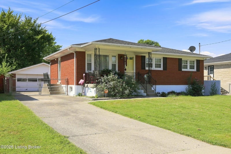 3510 Pineland Dr, Louisville, KY 40219