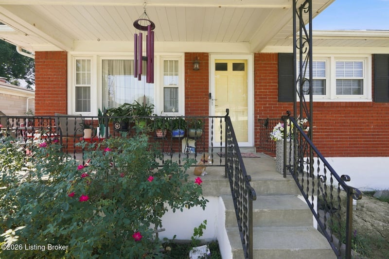 3510 Pineland Dr, Louisville, KY 40219