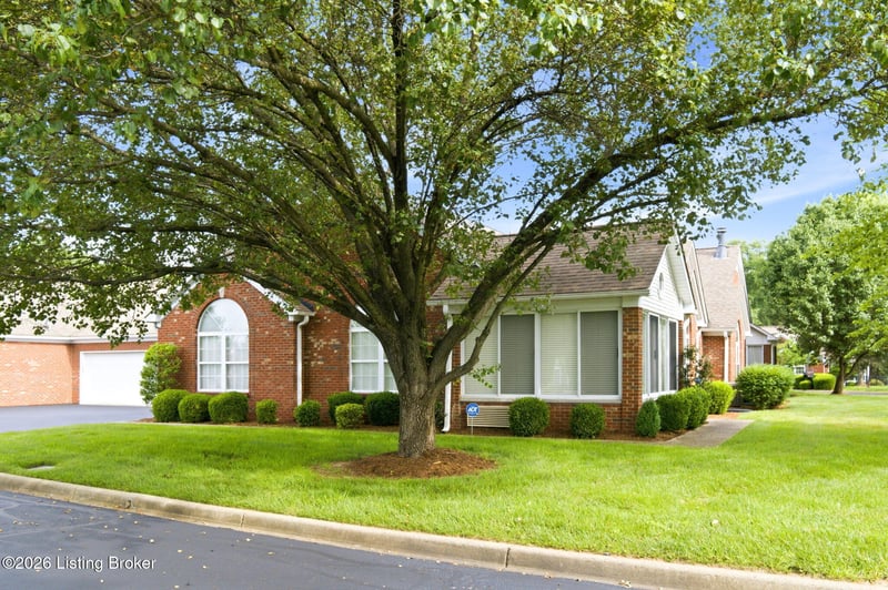 3520 Saint Andrews Village Cir, Louisville, KY 40241