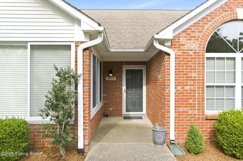 3520 Saint Andrews Village Cir, Louisville, KY 40241