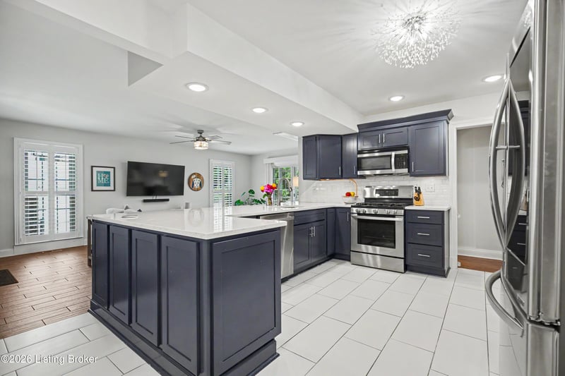 353 Chenoweth Ln, Druid Hills, KY 40207
