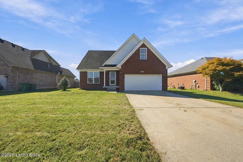 354 Bentwood Dr, Shepherdsville, KY 40165