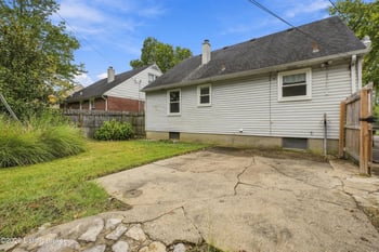 3543 Kings Hwy, Louisville, KY 40220
