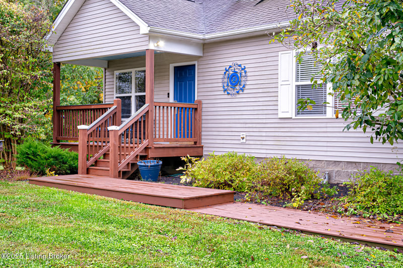 36 Grandview Ct, Taylorsville, KY 40071