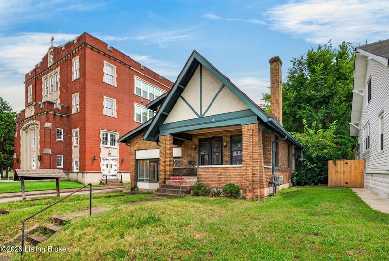 3600 W Market St, Louisville, KY 40212