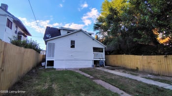 3604 W Market St, Louisville, KY 40212