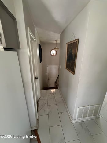 3607 Little John Ct, Louisville, KY 40219