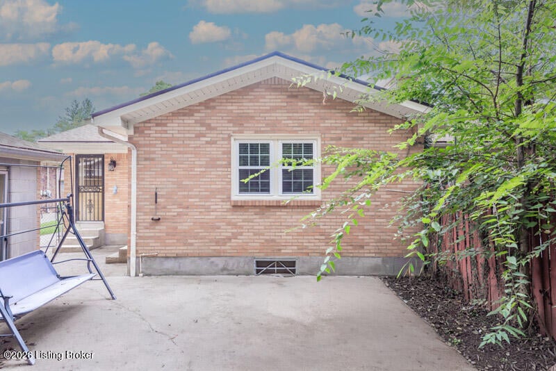 3608 Estate Dr, Louisville, KY 40216