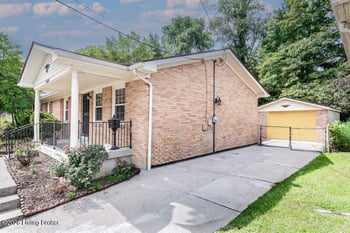 3608 Estate Dr, Louisville, KY 40216