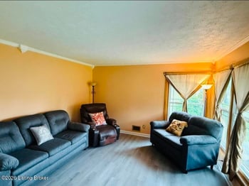 3608 Nellie Bly Dr, Louisville, KY 40213