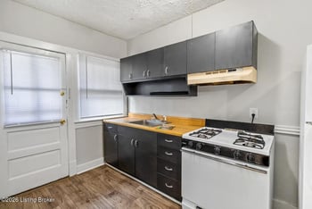 3610 Del Park Ter, Louisville, KY 40211