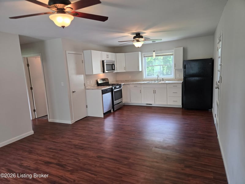 3613 Freedom Way, Louisville, KY 40229