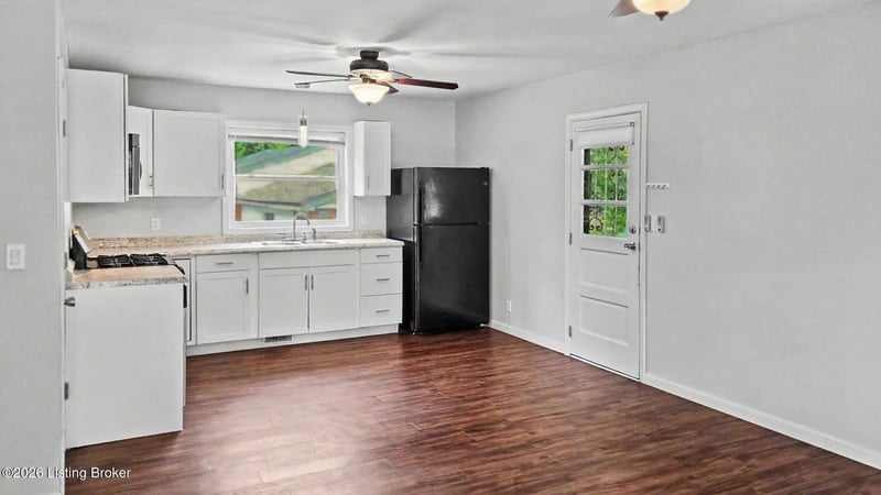 3613 Freedom Way, Louisville, KY 40229