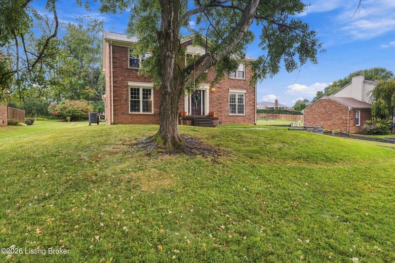 3618 E Locust Cir, Prospect, KY 40059
