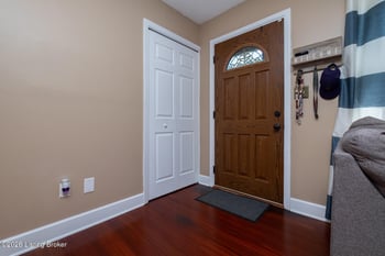 3620 Saint Edwards Dr, Louisville, KY 40299