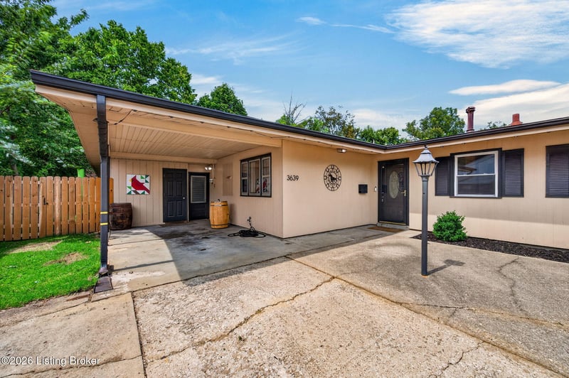 3639 Kelly Way, Louisville, KY 40220