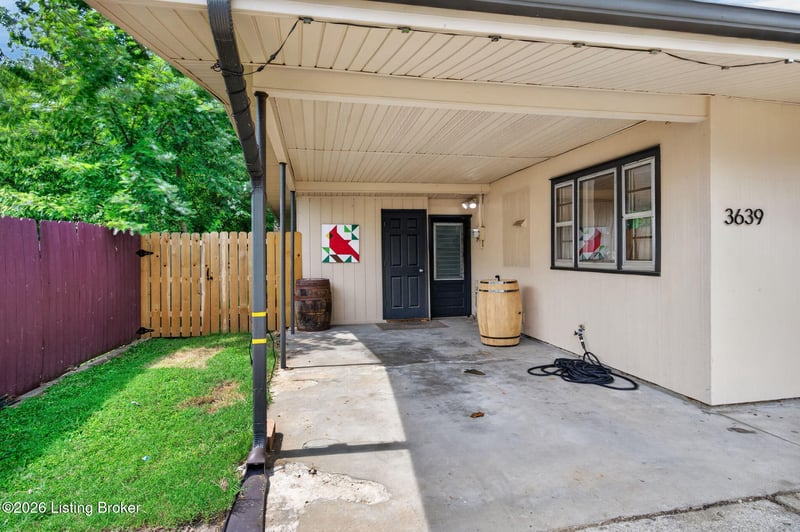 3639 Kelly Way, Louisville, KY 40220
