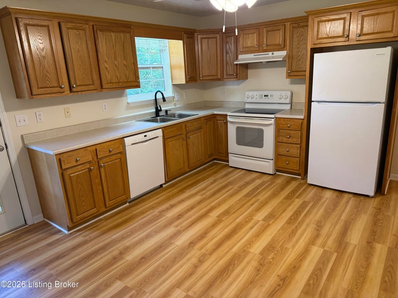 364 Valley View Dr, Vine Grove, KY 40175