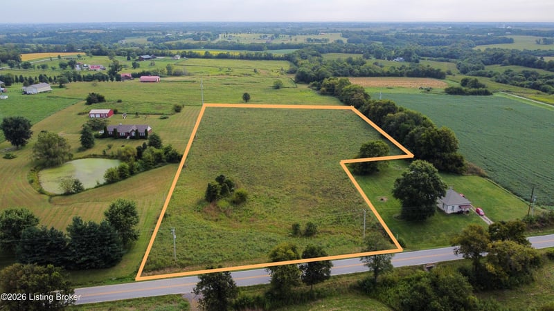 3668 Castle Hwy, Pleasureville, KY 40057