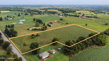3668 Castle Hwy, Pleasureville, KY 40057