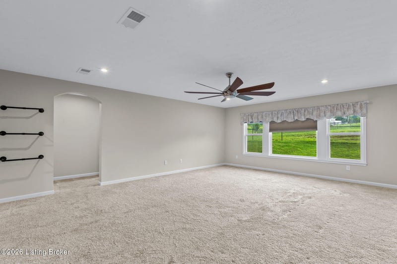 367 Copper Creek Dr, Mt Washington, KY 40047