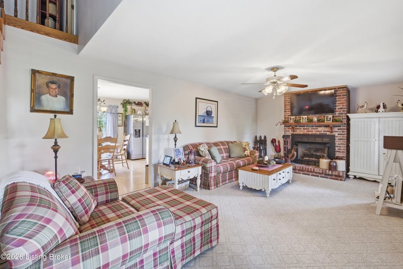 367 S Black Branch Rd, Cecilia, KY 42724