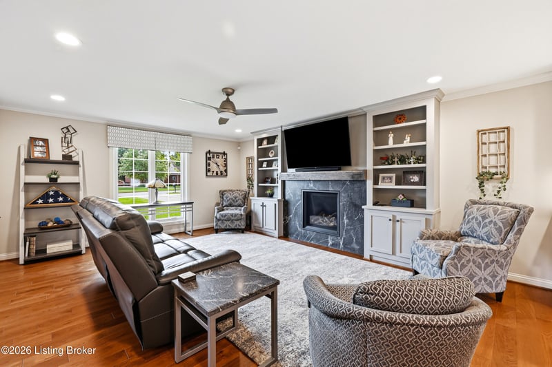 368 Ashford Dr, Mt Washington, KY 40047
