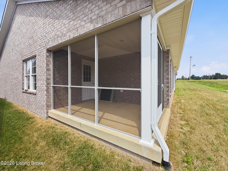 37 Paislynne Ct, Brandenburg, KY 40108