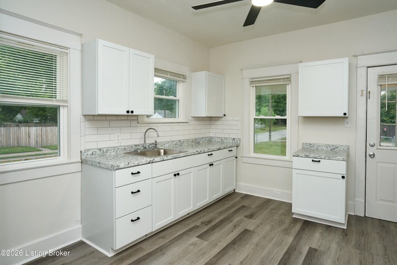 3701 Kahlert Ave, Louisville, KY 40215