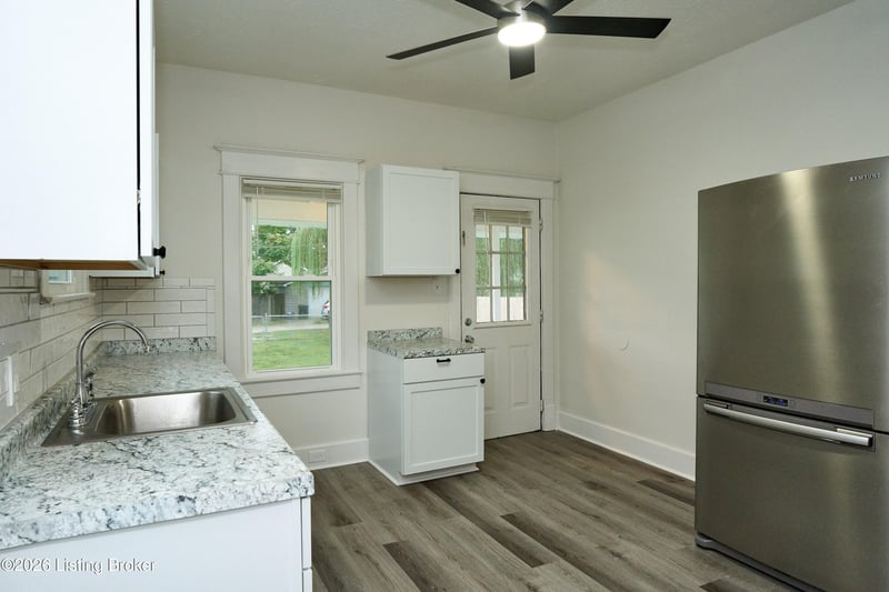 3701 Kahlert Ave, Louisville, KY 40215