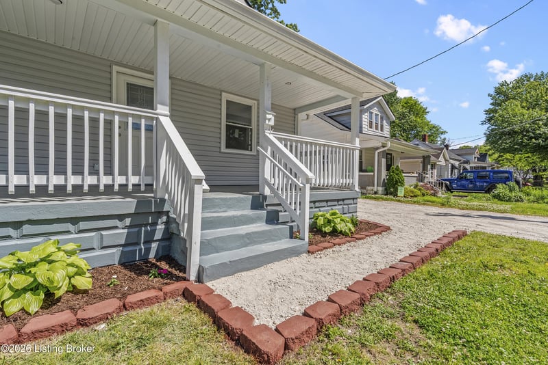 3703 Kahlert Ave, Louisville, KY 40215