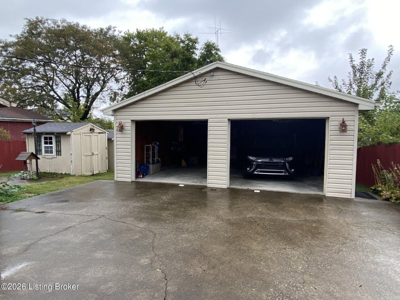 3705 Arcadia Ct, Louisville, KY 40229
