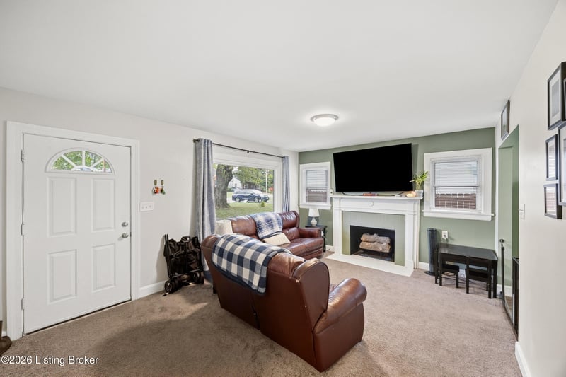 3709 Rosa Ter, Louisville, KY 40216