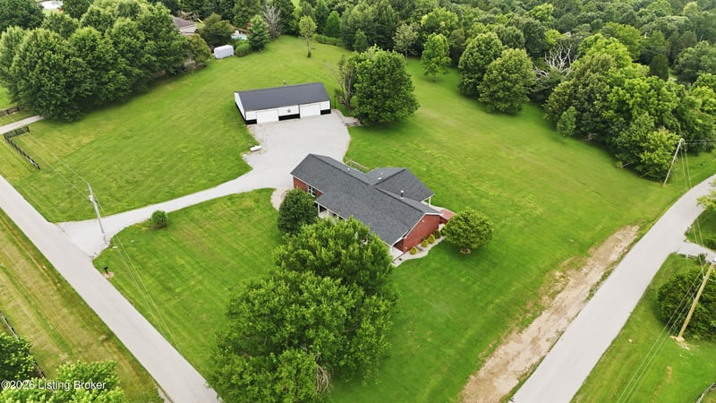 3712 Blossom Dr, La Grange, KY 40031