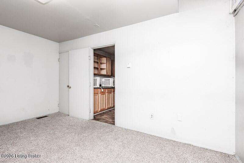 3722 Vermont Ave, Louisville, KY 40211